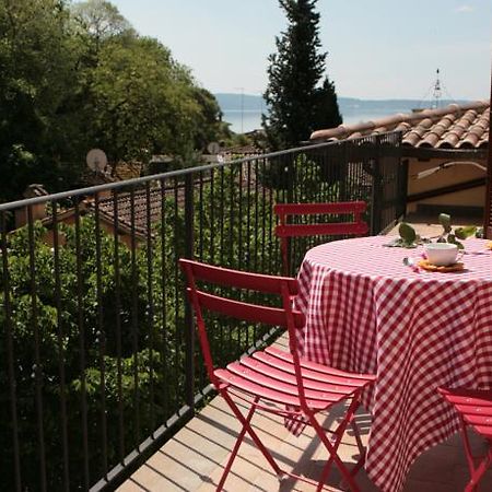 Relax In Piazzetta Casa E Appartamento Per Vacanze Trevignano Romano Ruang foto