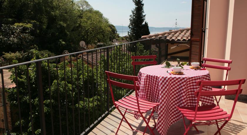 Relax In Piazzetta Casa E Appartamento Per Vacanze Trevignano Romano Ruang foto